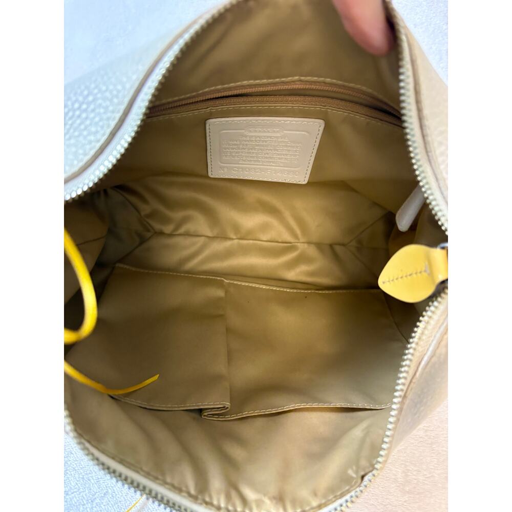 Coach Vintage Y2K Penelope in White Pebble Leather Hobo Bag - Picture 10 of 16